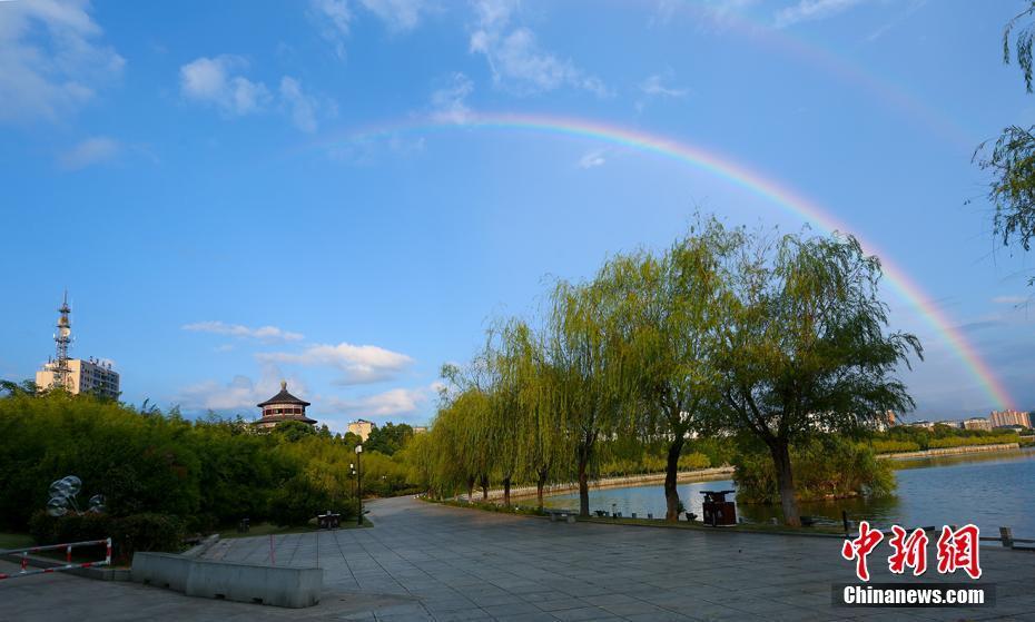 贵阳雨后彩虹：最新雨景美景速递